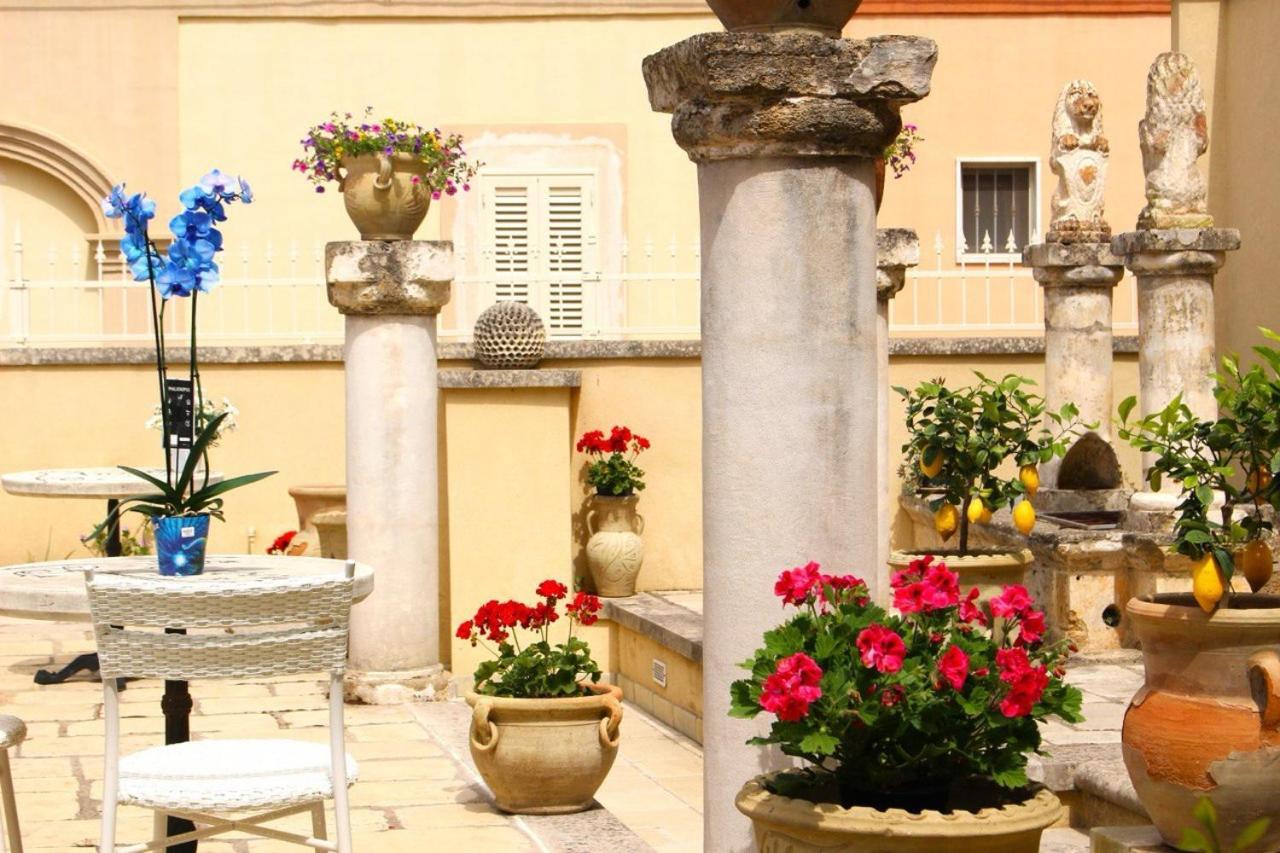 Palazzo Aurora Bed & Breakfast Alezio Ngoại thất bức ảnh